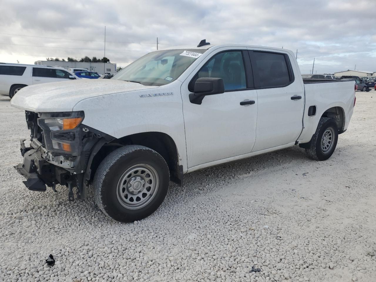 Salvage Chevrolet Silverado Image
