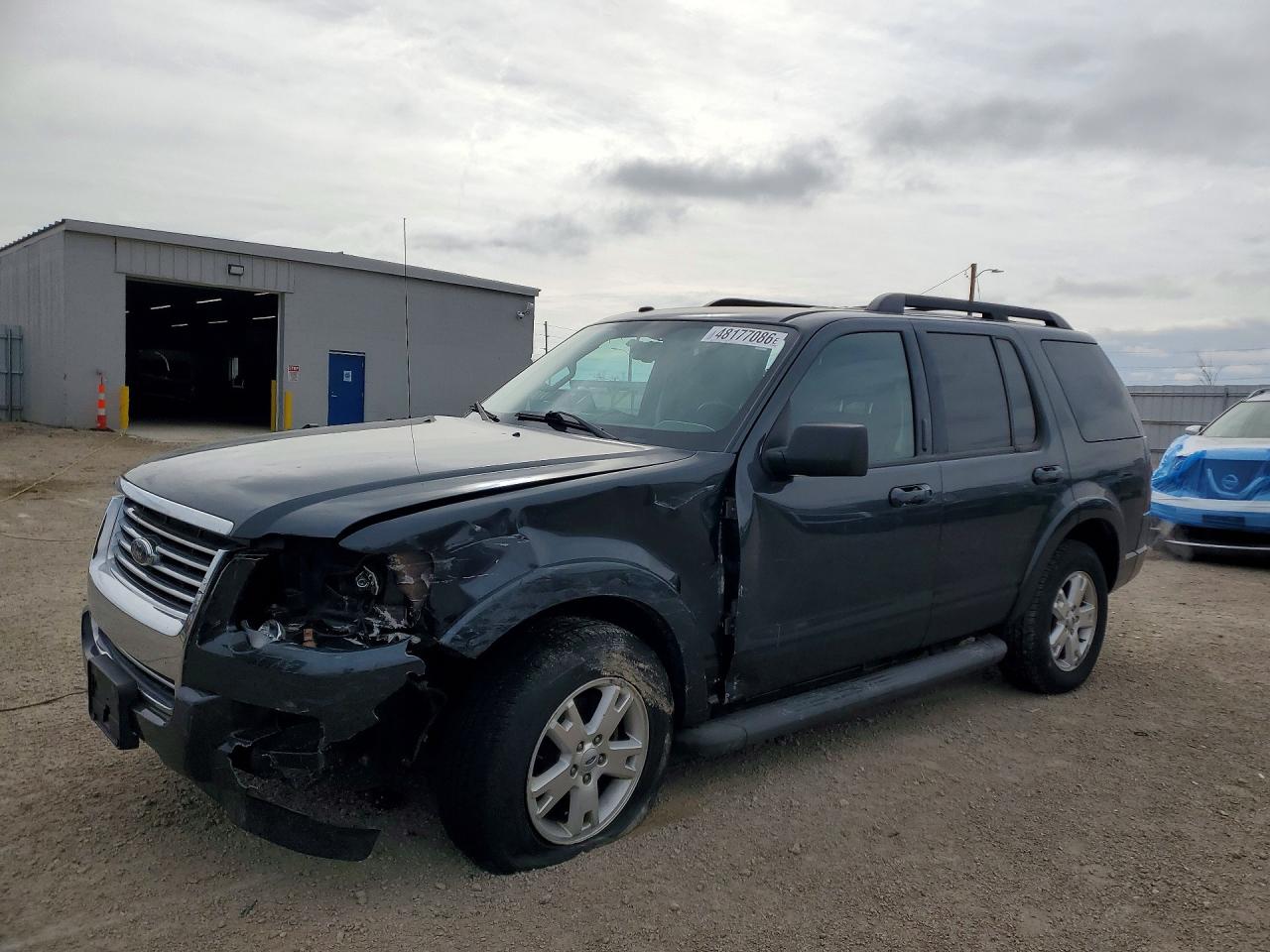 Salvage Ford Explorer Image