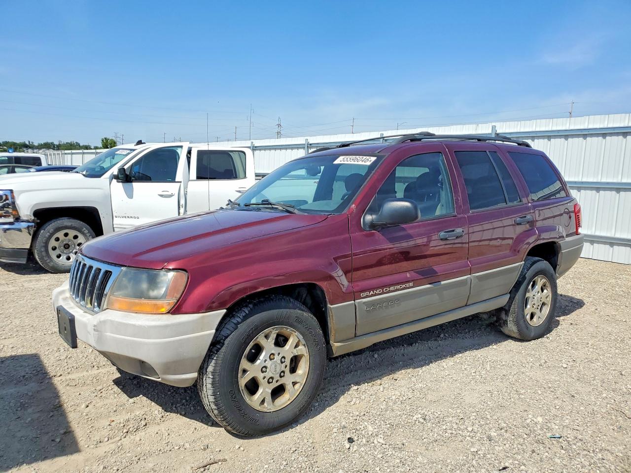 Salvage Jeep Cherokee Image