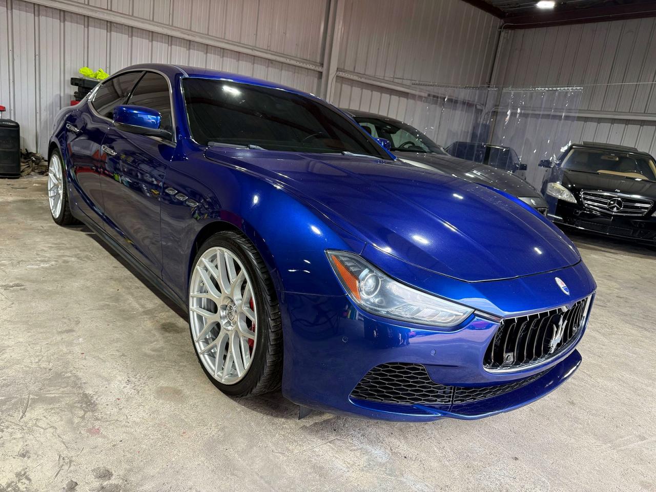 Salvage Maserati Ghibli Image
