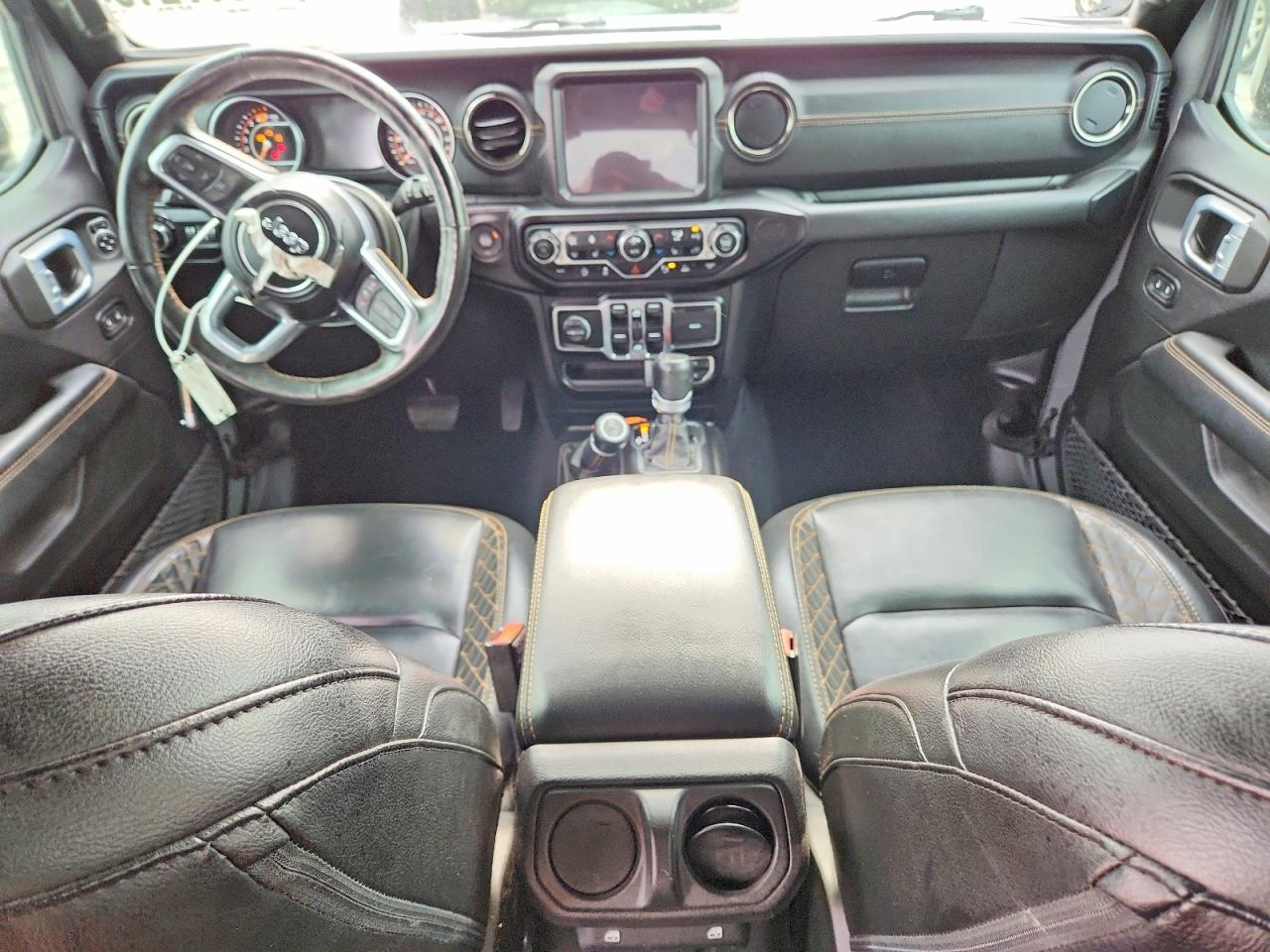 Jeep Wrangler Sahara