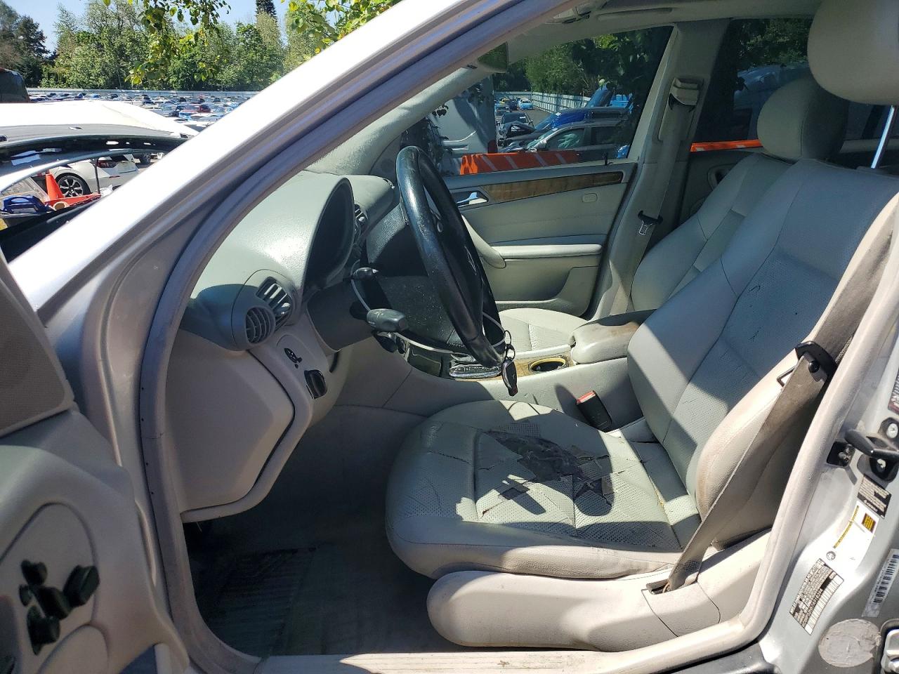 Mercedes-Benz C-Class 230