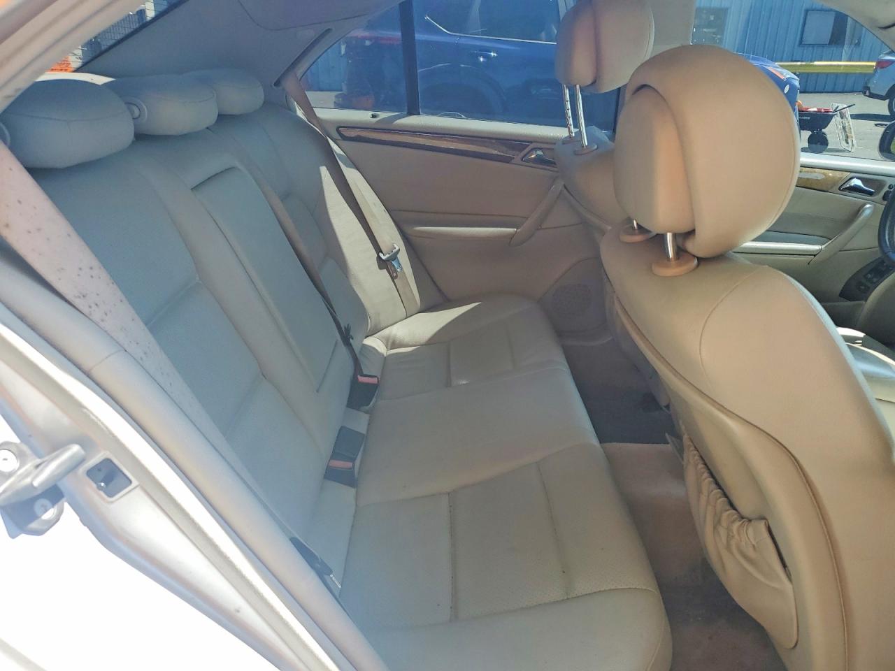 Mercedes-Benz C-Class 230