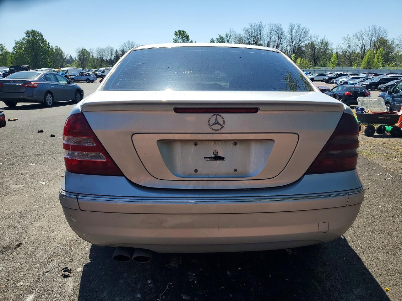 Mercedes-Benz C-Class 230