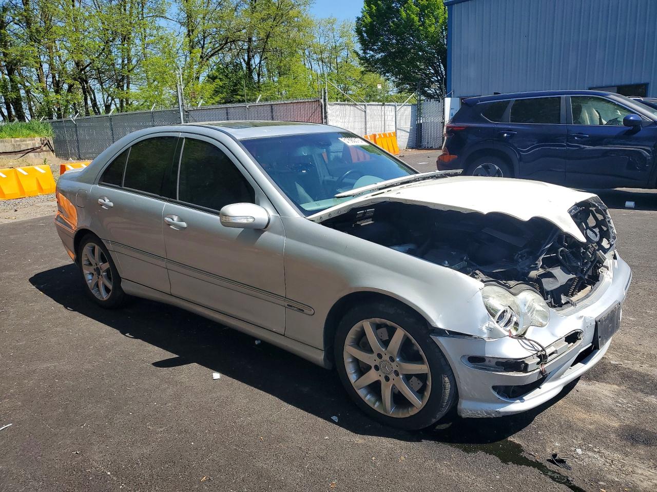 Mercedes-Benz C-Class 230