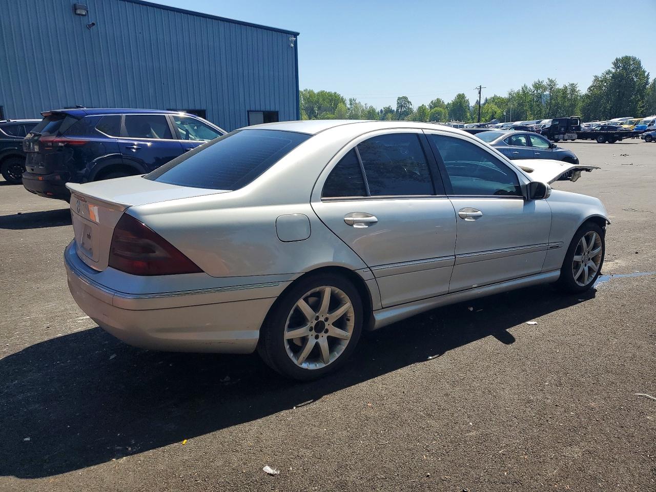 Mercedes-Benz C-Class 230