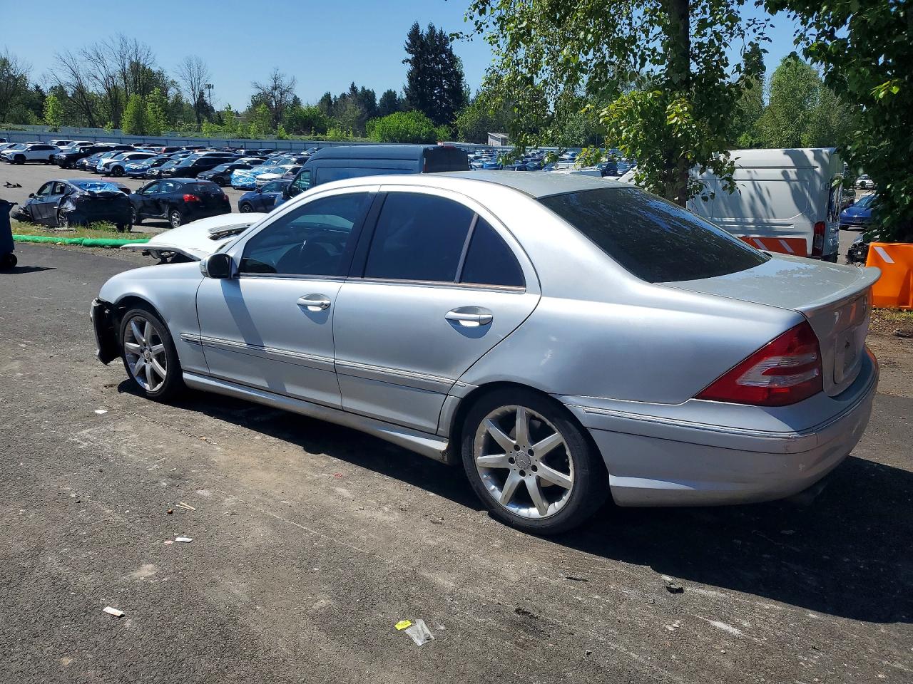 Mercedes-Benz C-Class 230