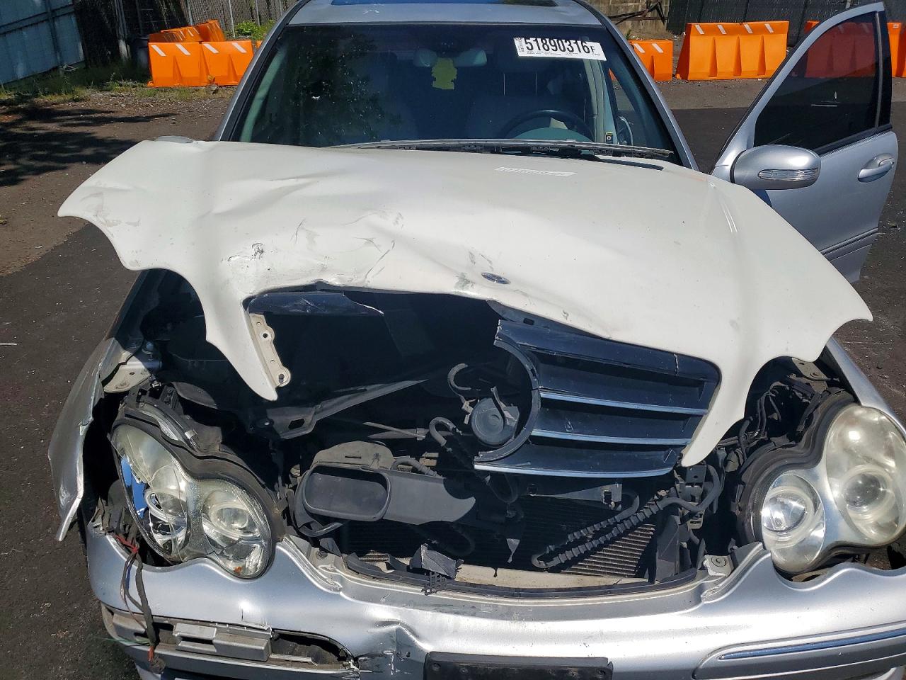 Mercedes-Benz C-Class 230
