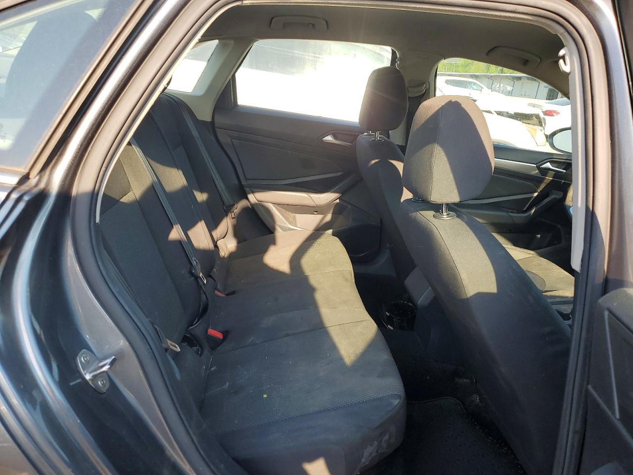Volkswagen Jetta S