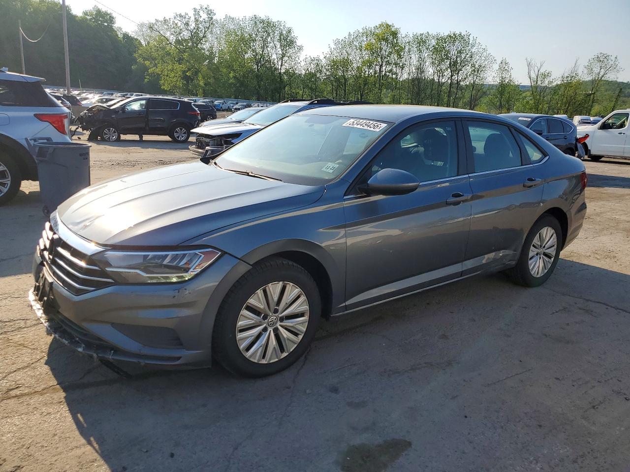 Salvage Volkswagen Jetta Image