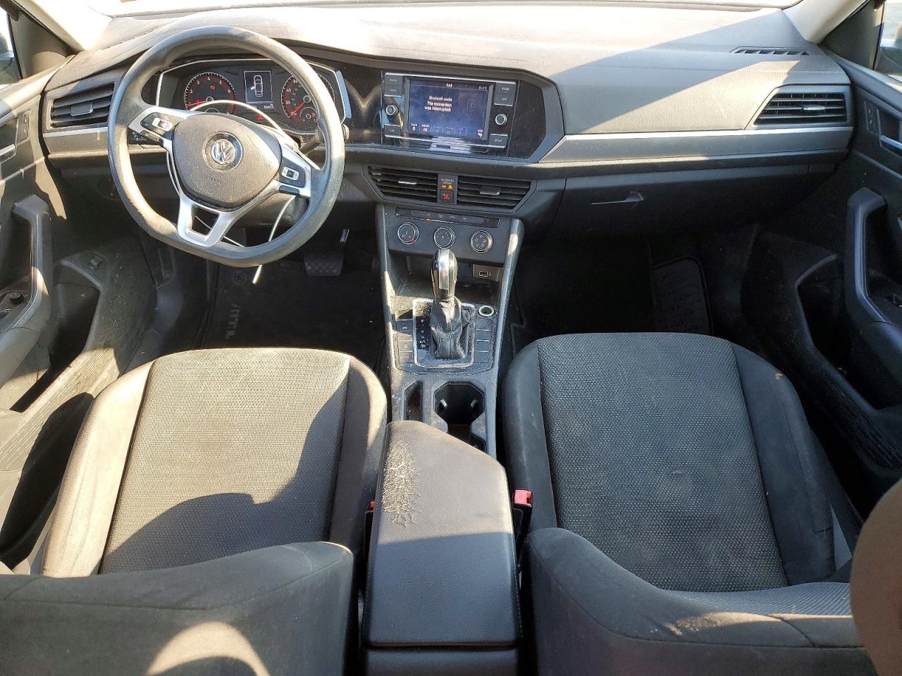 Volkswagen Jetta S