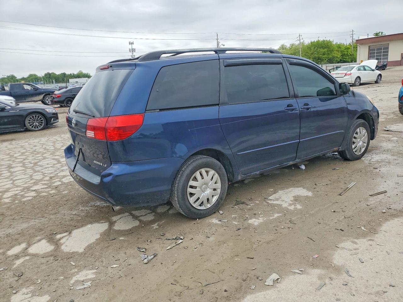 Toyota Sienna Le 7 Passenger
