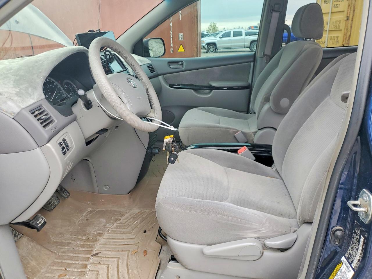 Toyota Sienna Le 7 Passenger