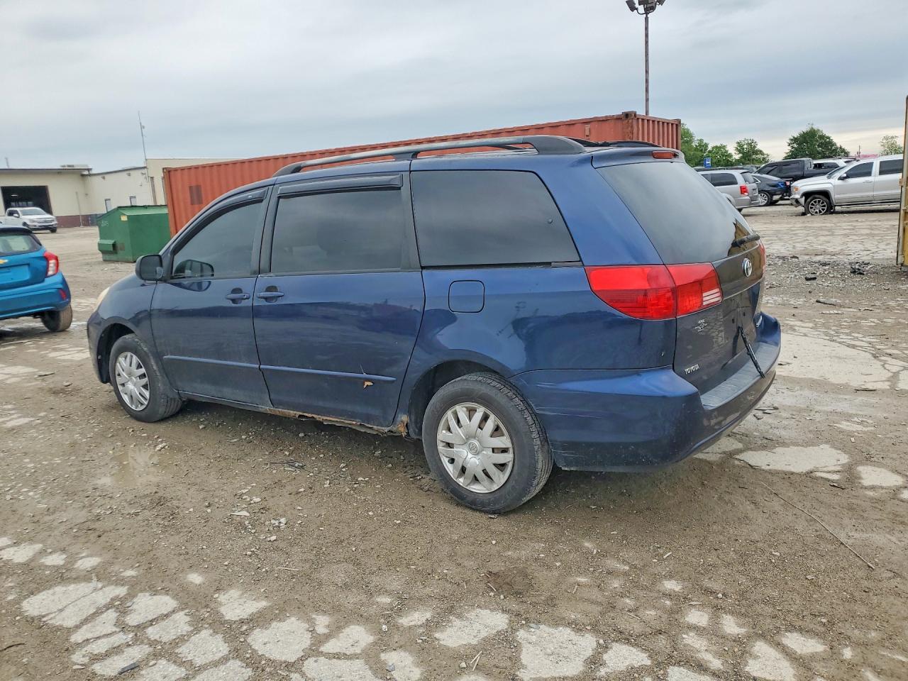 Toyota Sienna Le 7 Passenger