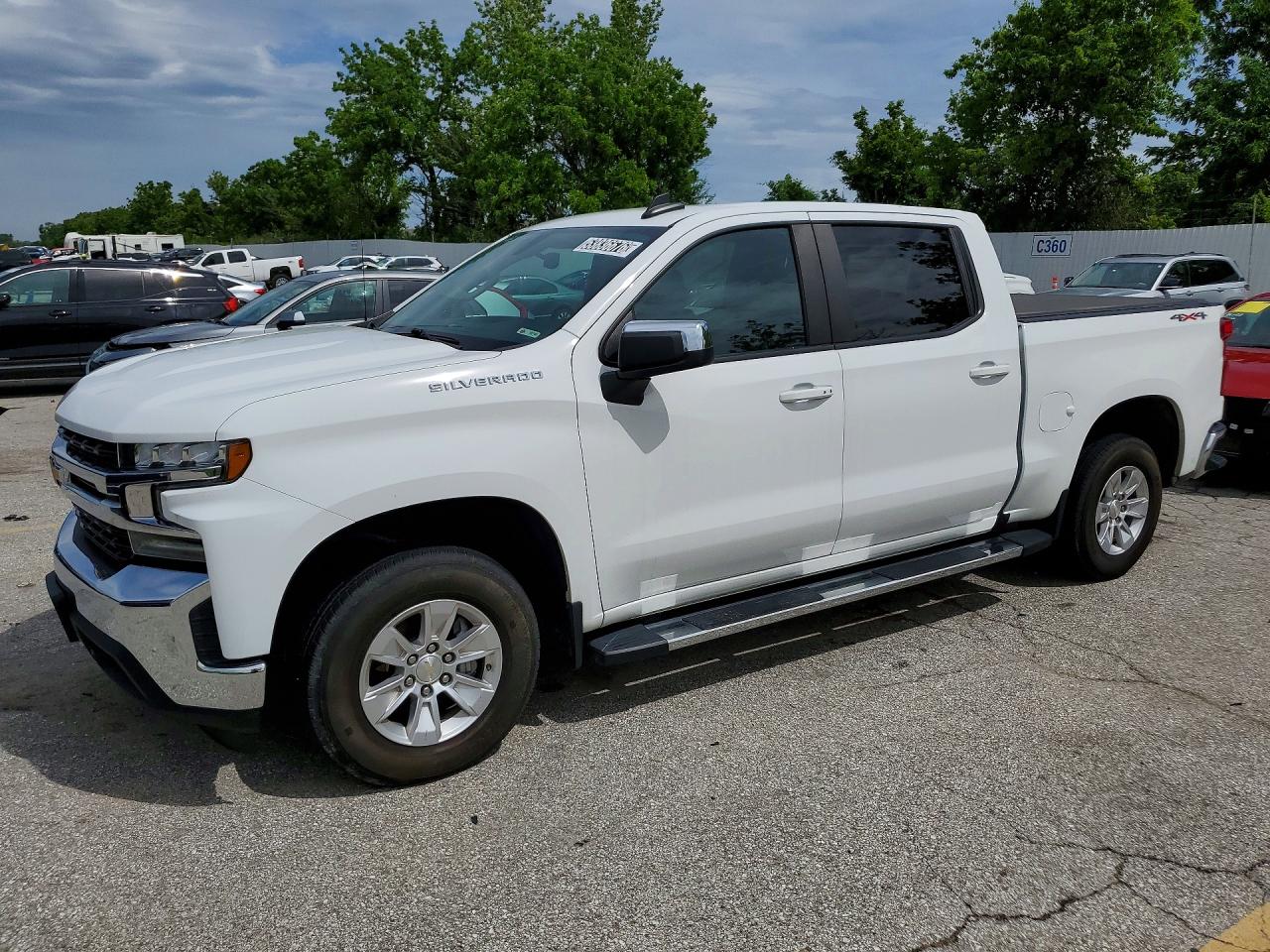 Salvage Chevrolet Silverado Image