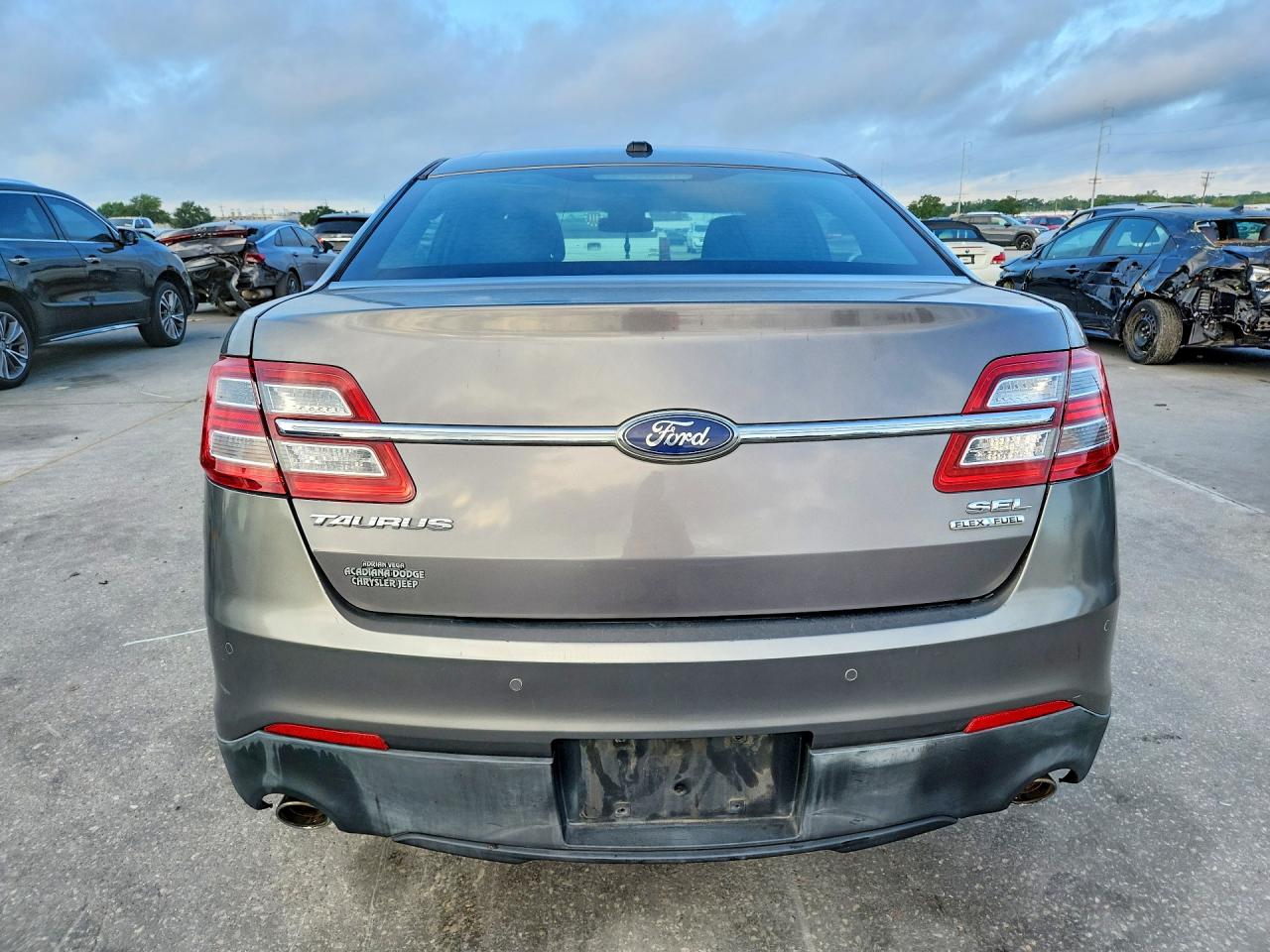 Ford Taurus Sel