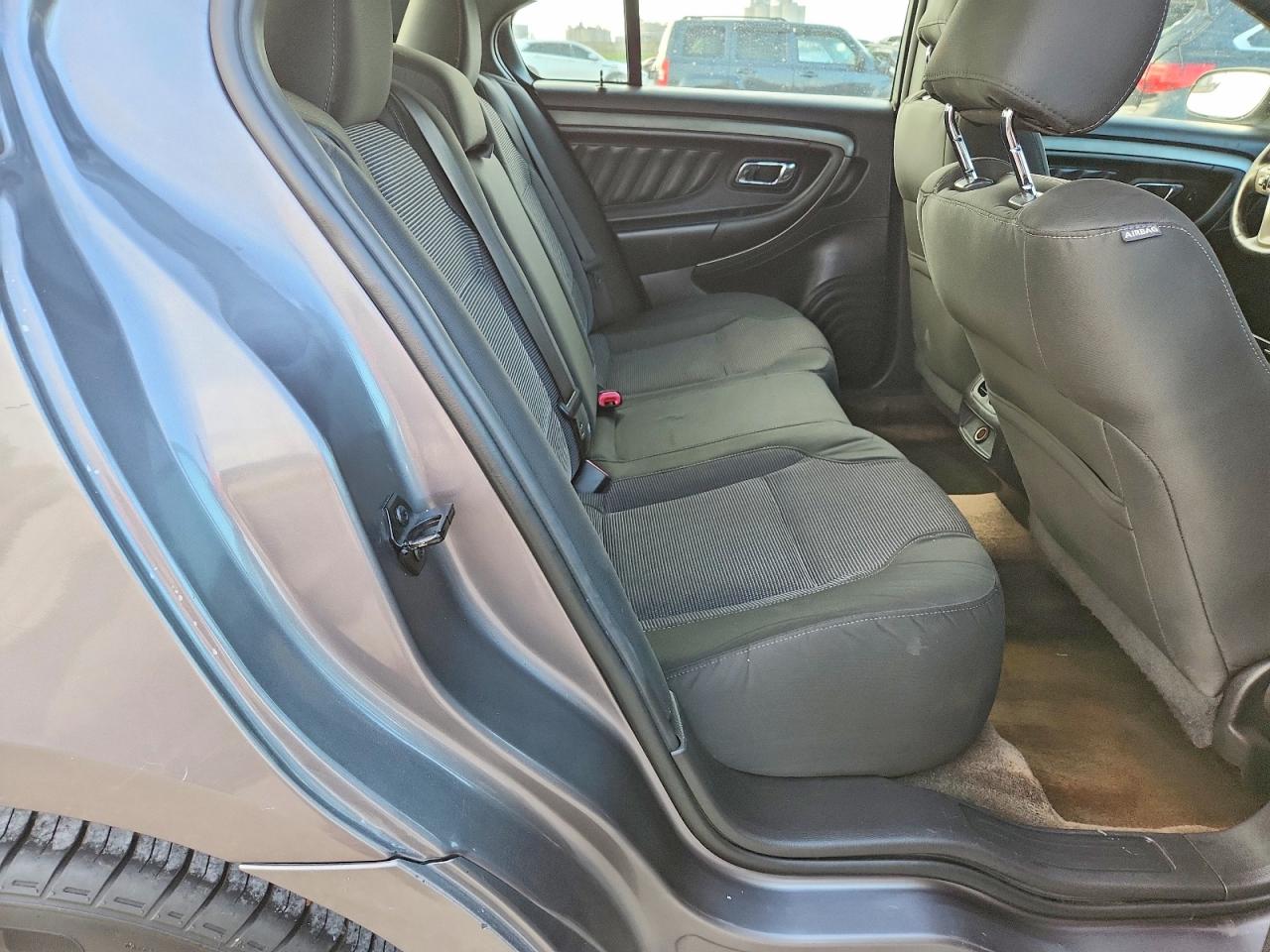 Ford Taurus Sel