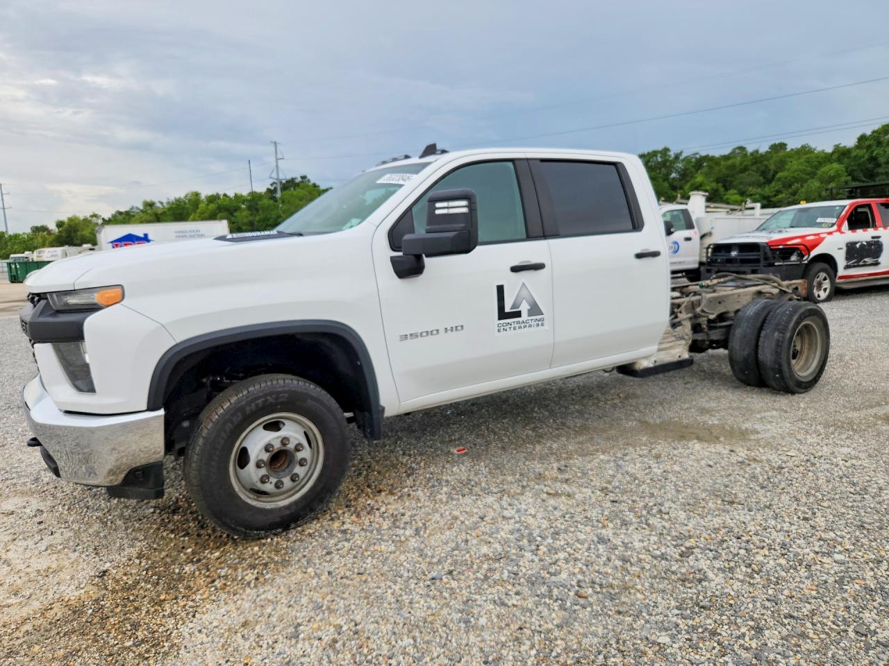 Salvage Chevrolet Silverado Image