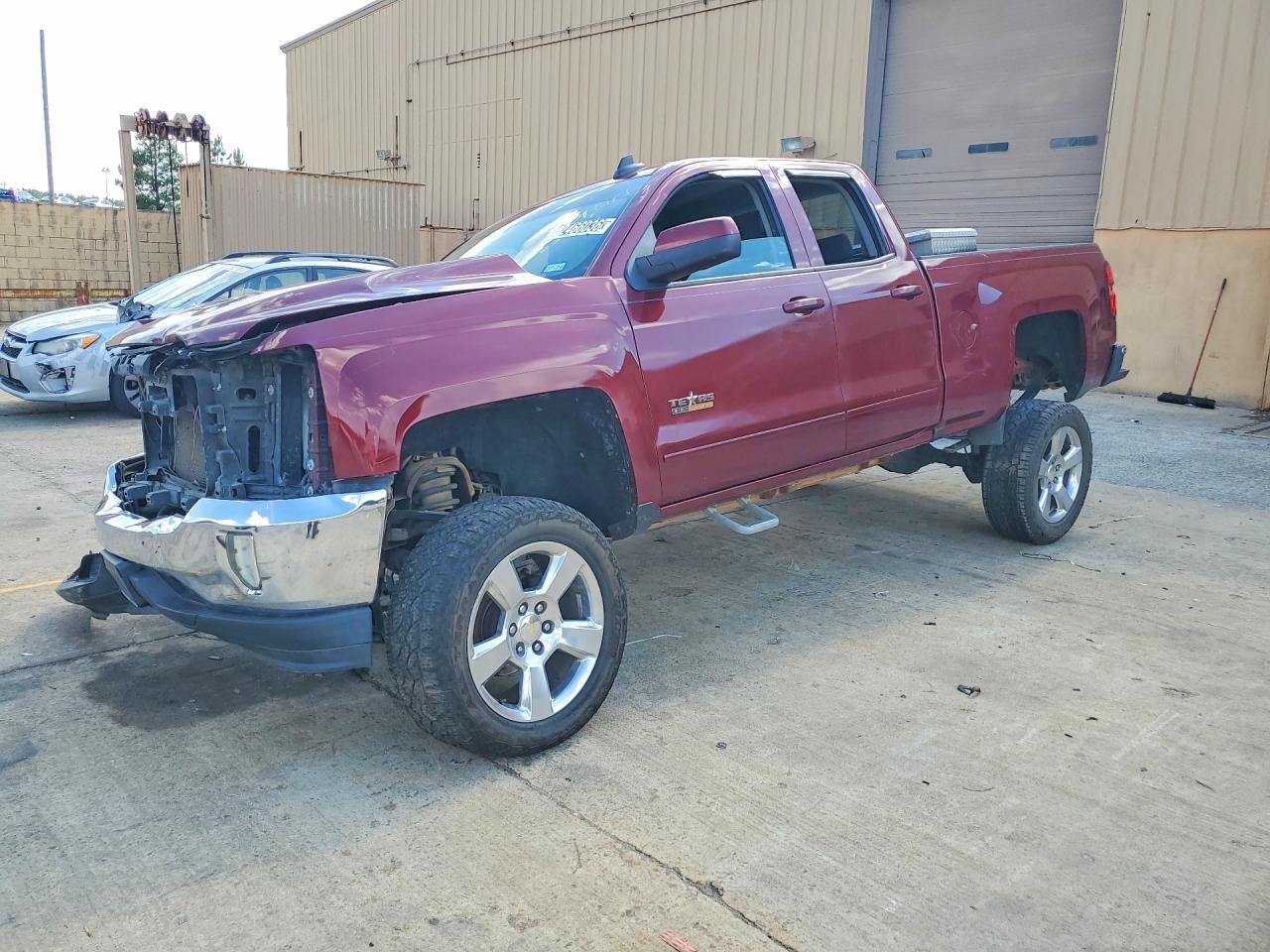 Salvage Chevrolet Silverado Image