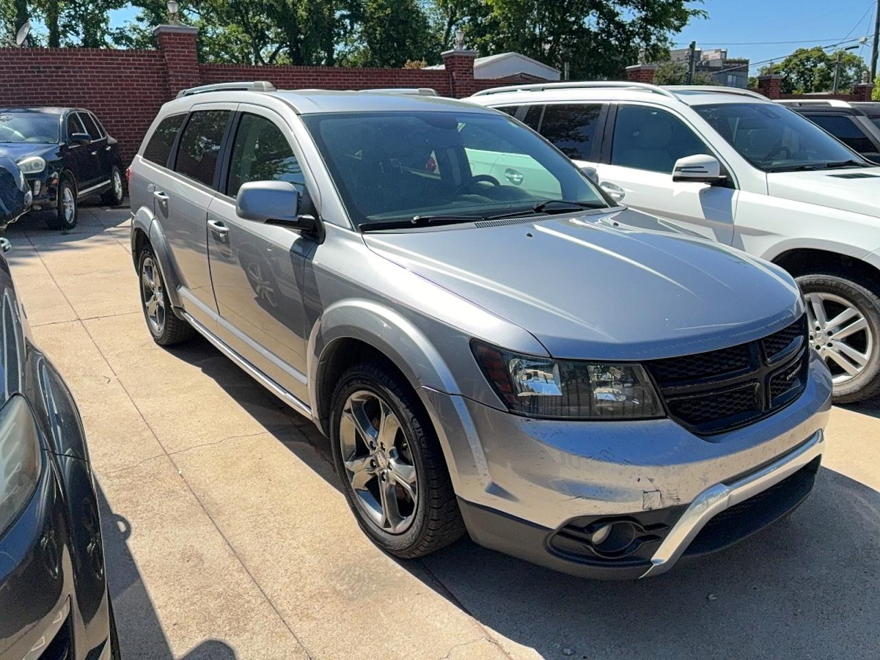 Salvage Dodge Journey Image