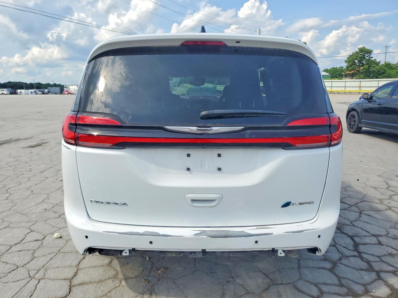 Chrysler Pacifica Hybrid Select