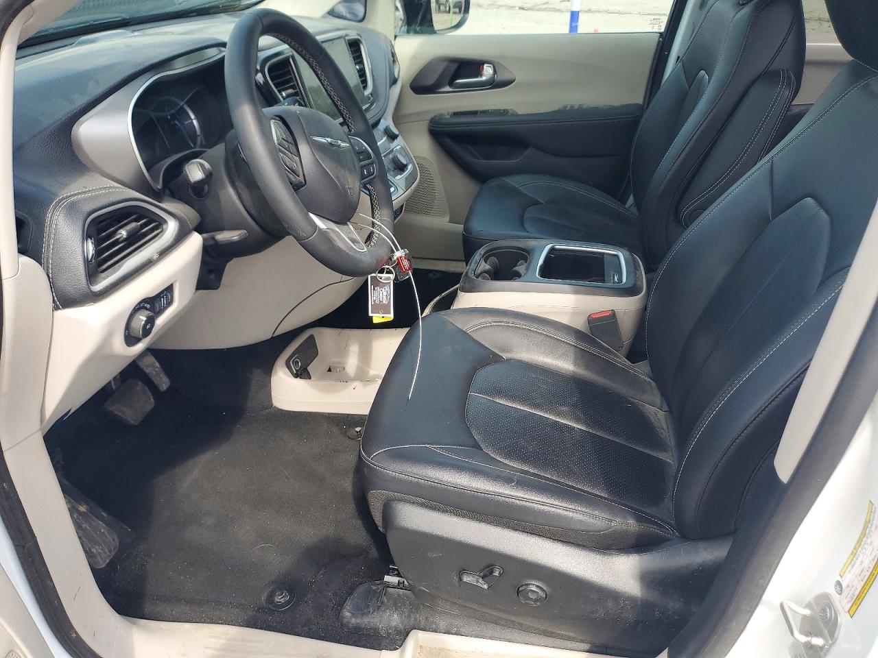 Chrysler Pacifica Hybrid Select