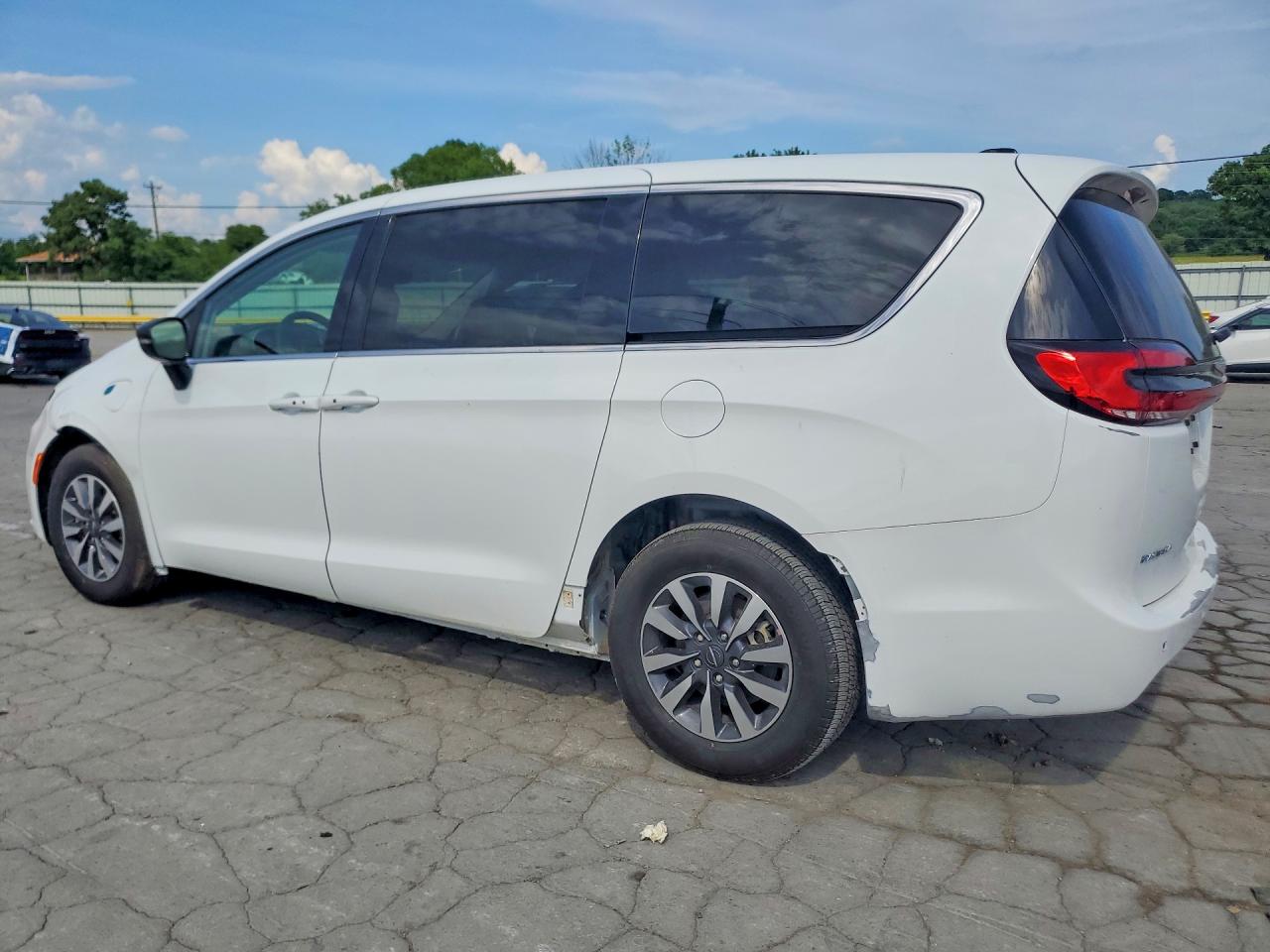 Chrysler Pacifica Hybrid Select