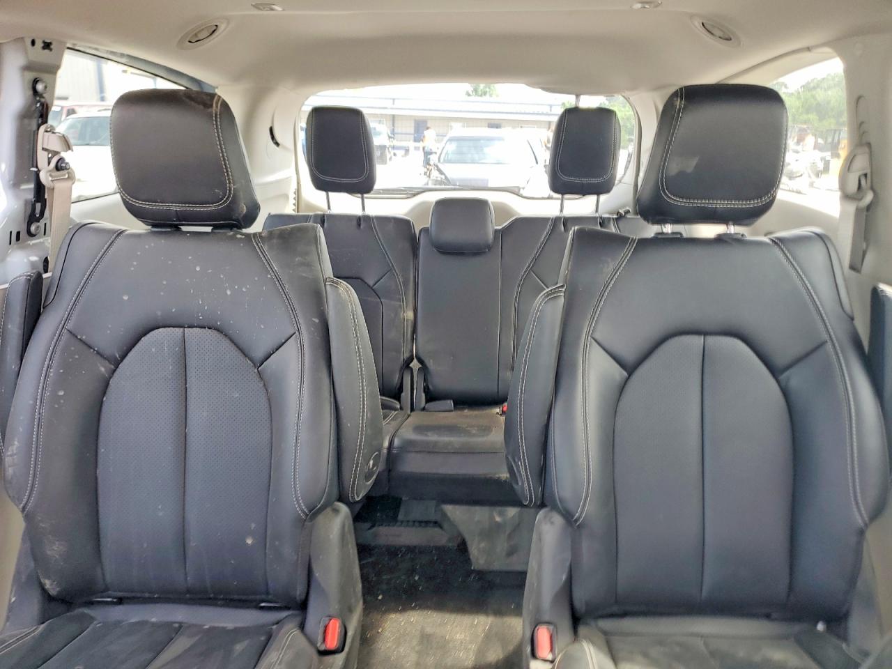 Chrysler Pacifica Hybrid Select