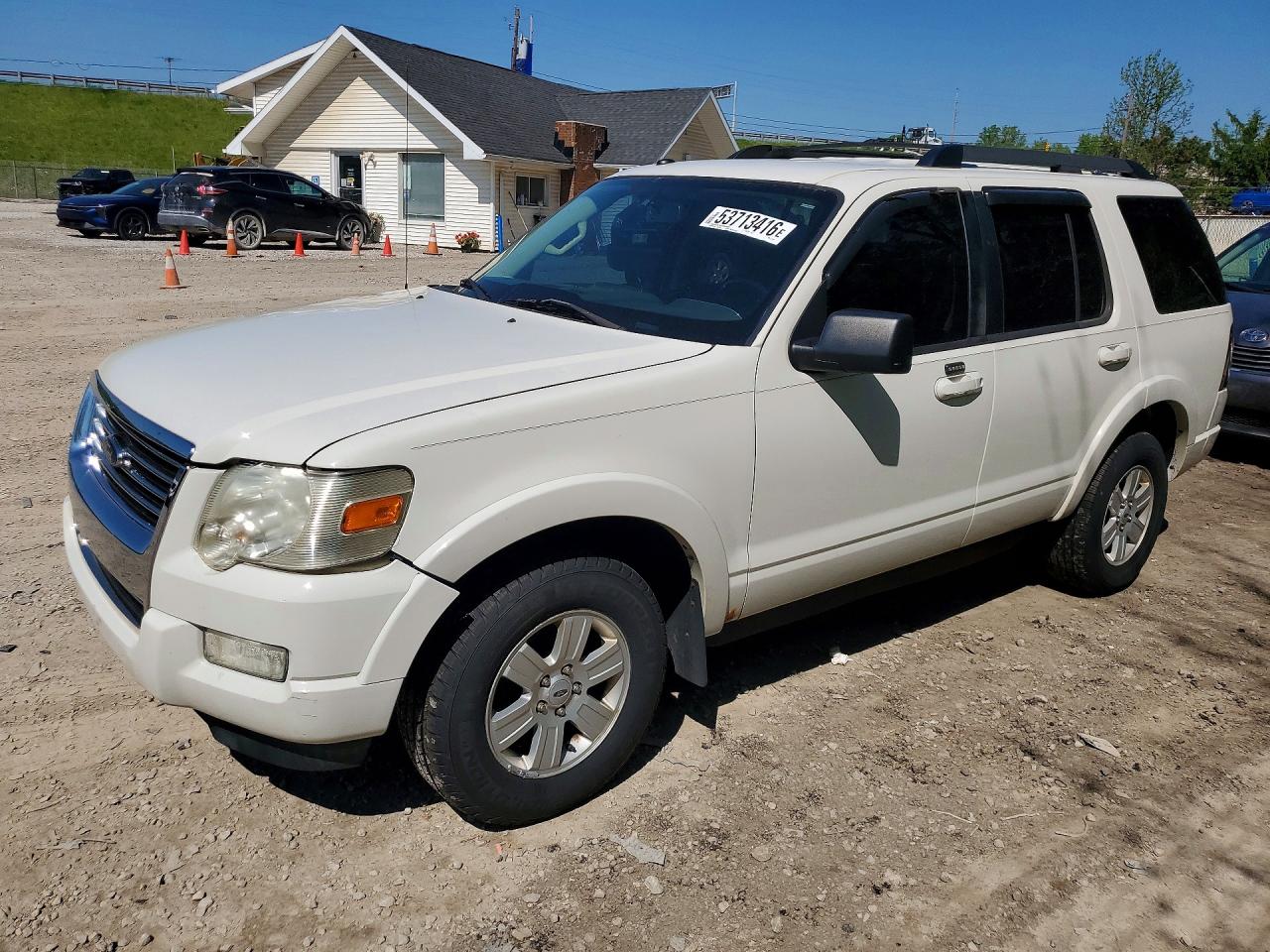 Salvage Ford Explorer Image