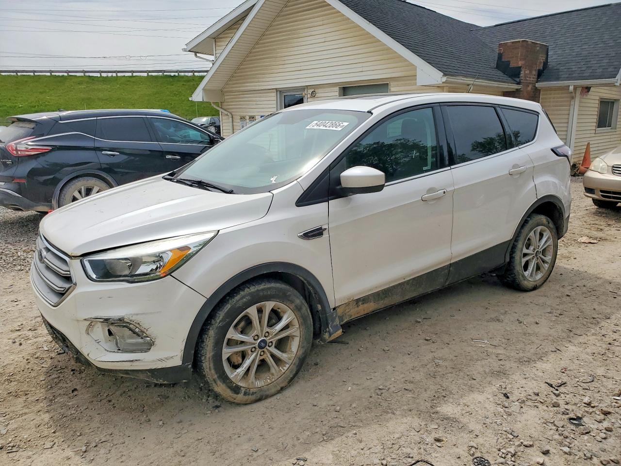Salvage Ford Escape Image