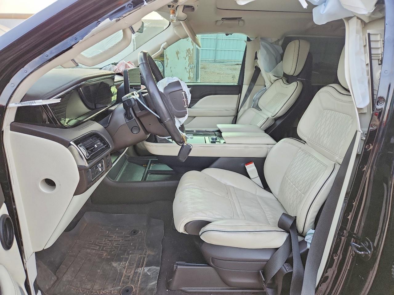 Lincoln Navigator L Black Label