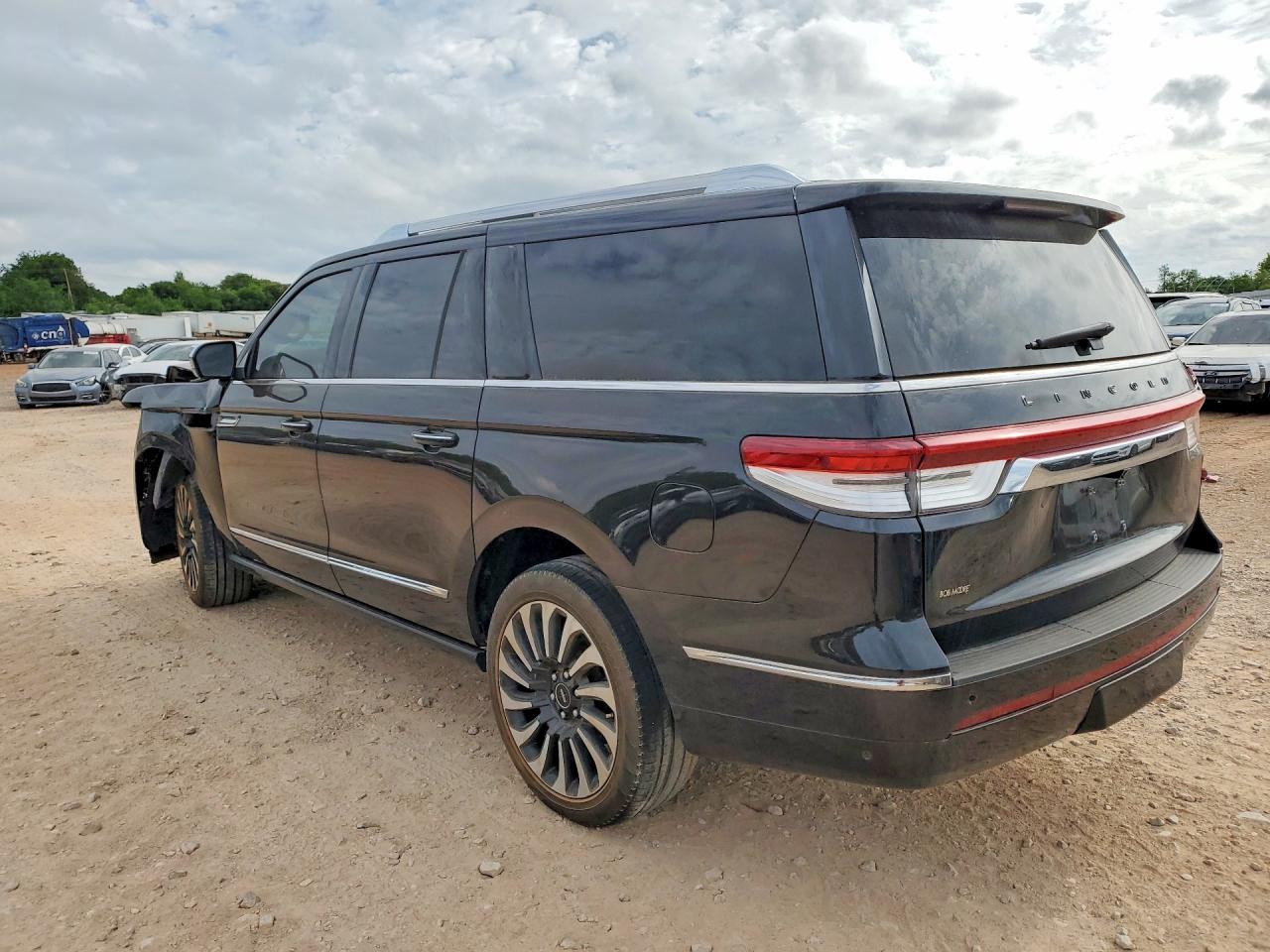 Lincoln Navigator L Black Label