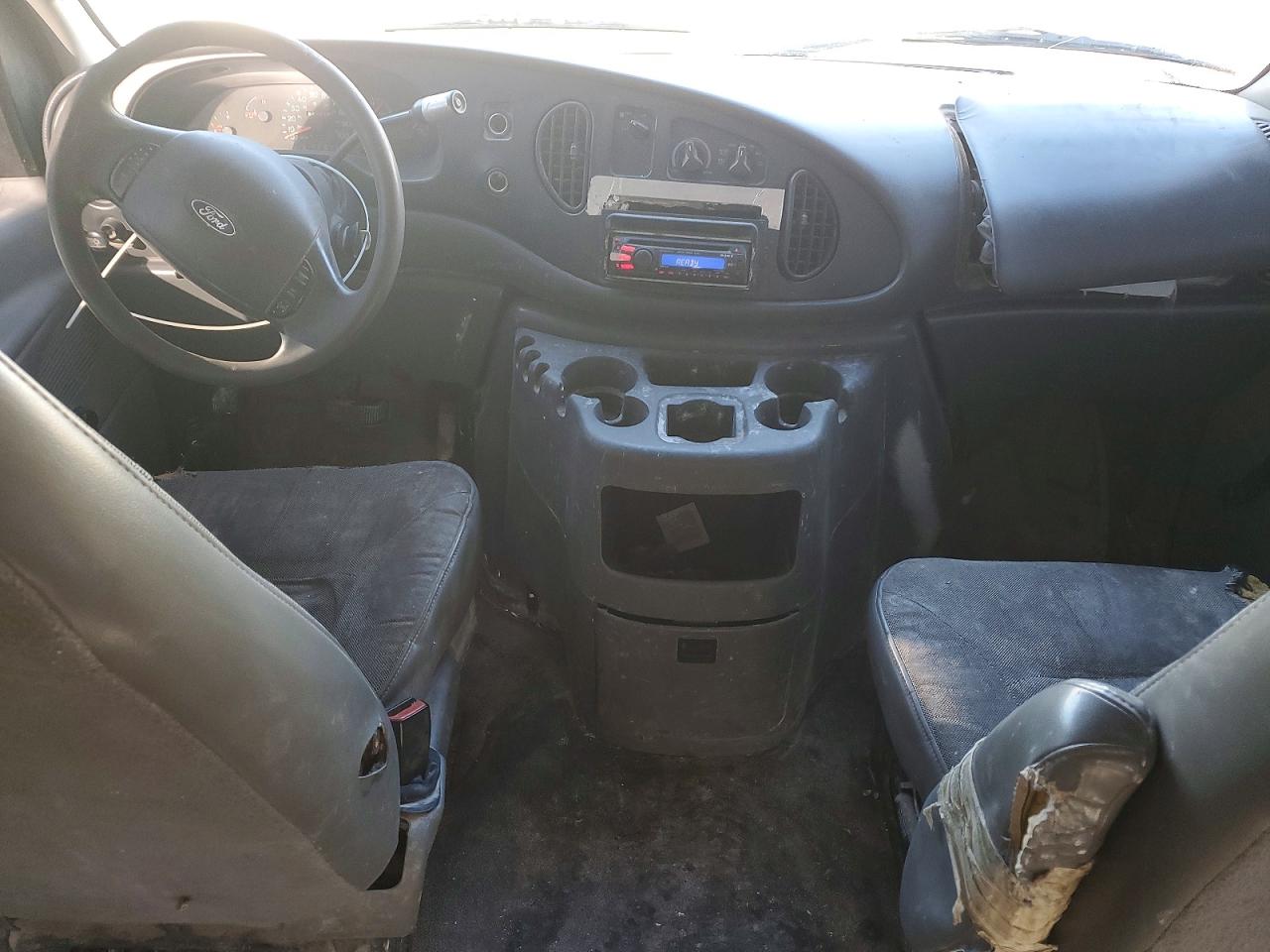 Ford Econoline E250 Van