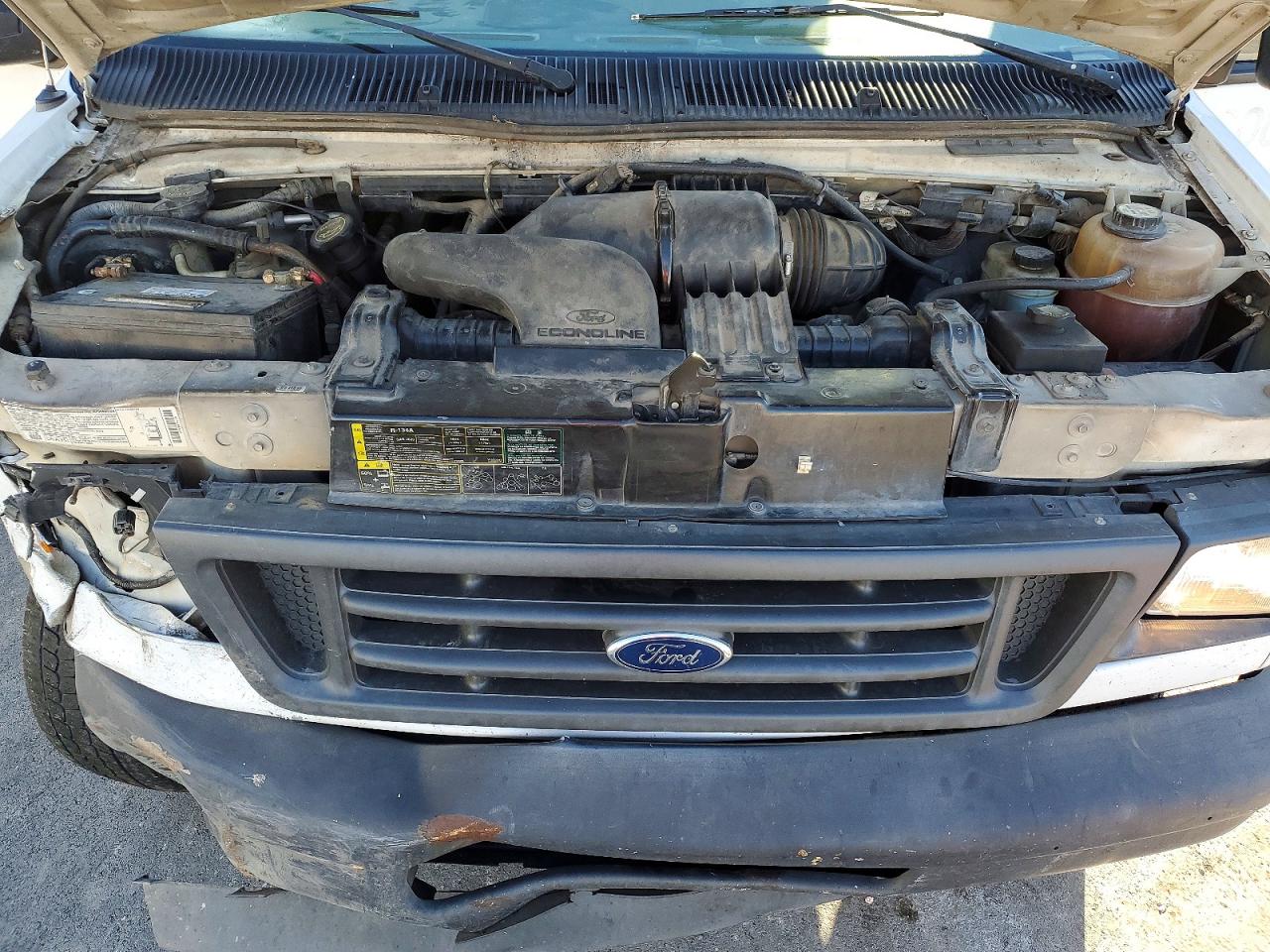 Ford Econoline E250 Van