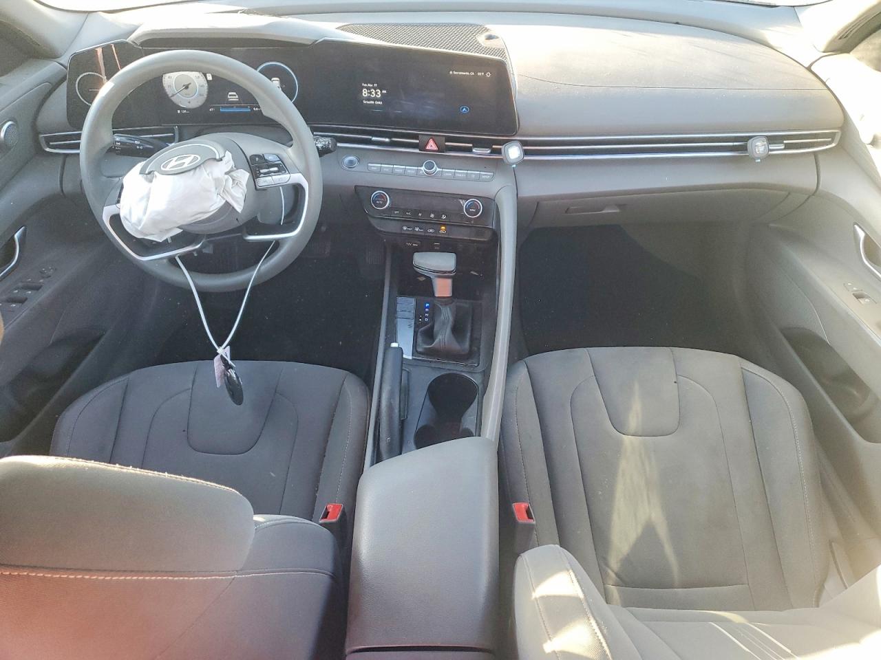 Hyundai ELANTRA Sel