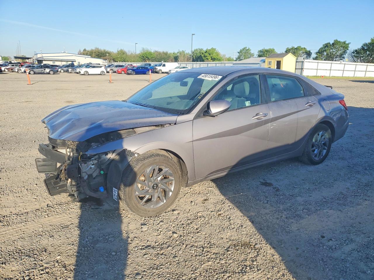 Salvage Hyundai ELANTRA Image