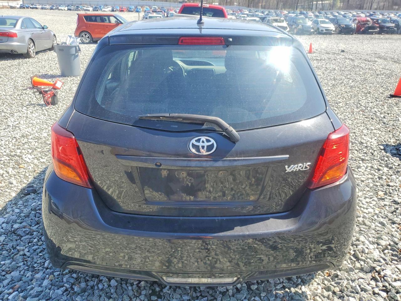 Toyota Yaris 5-door L