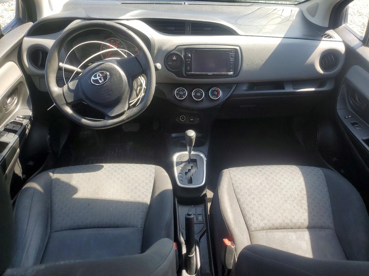 Toyota Yaris 5-door L
