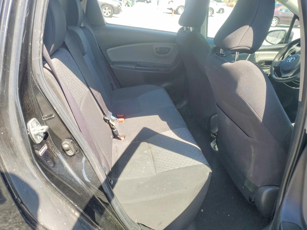 Toyota Yaris 5-door L