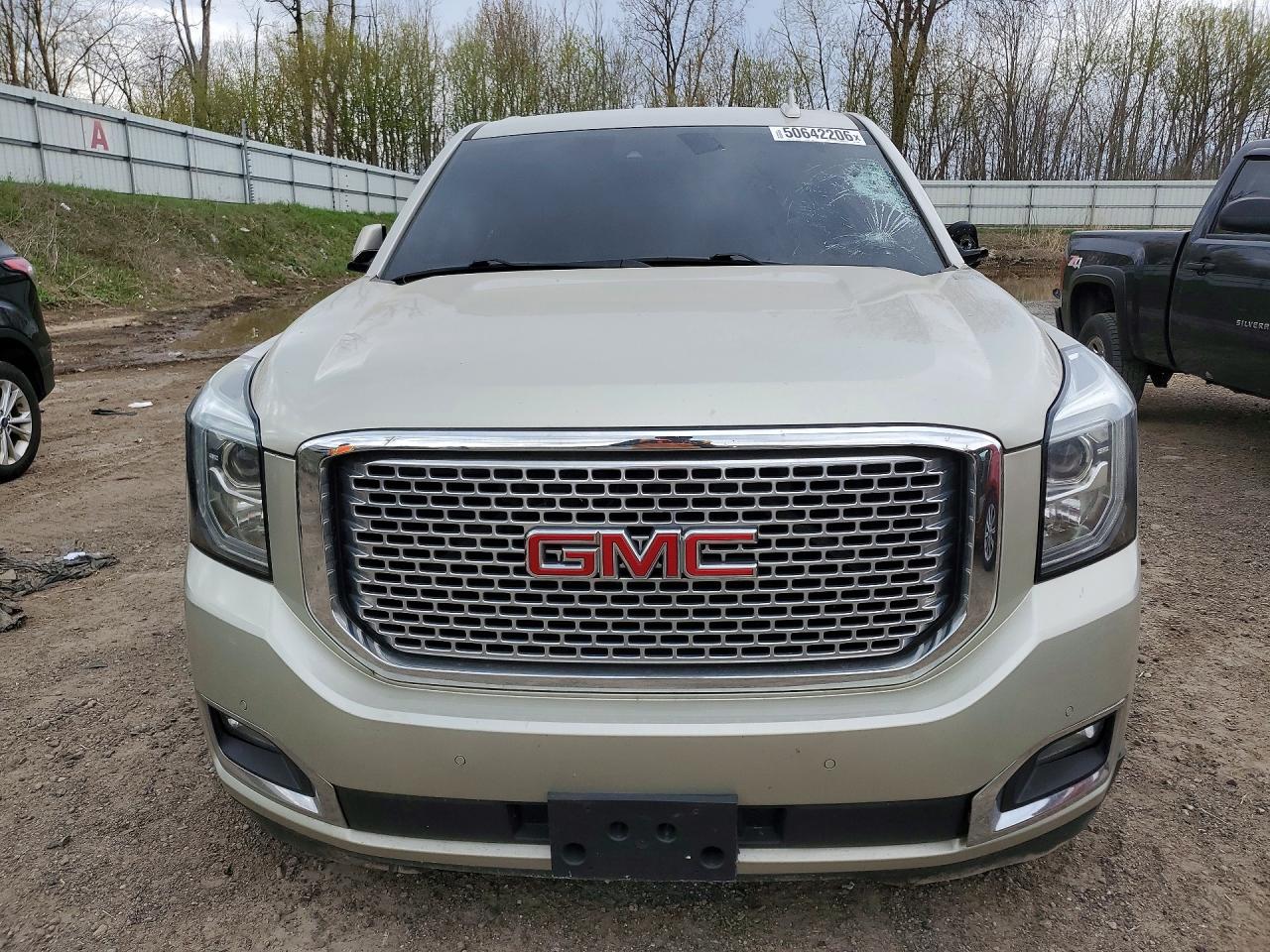 GMC Yukon Denali