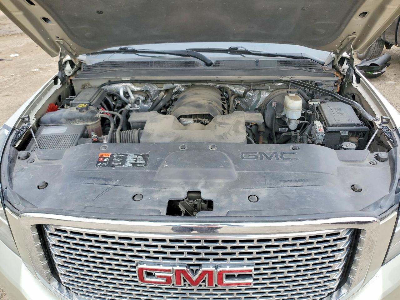 GMC Yukon Denali