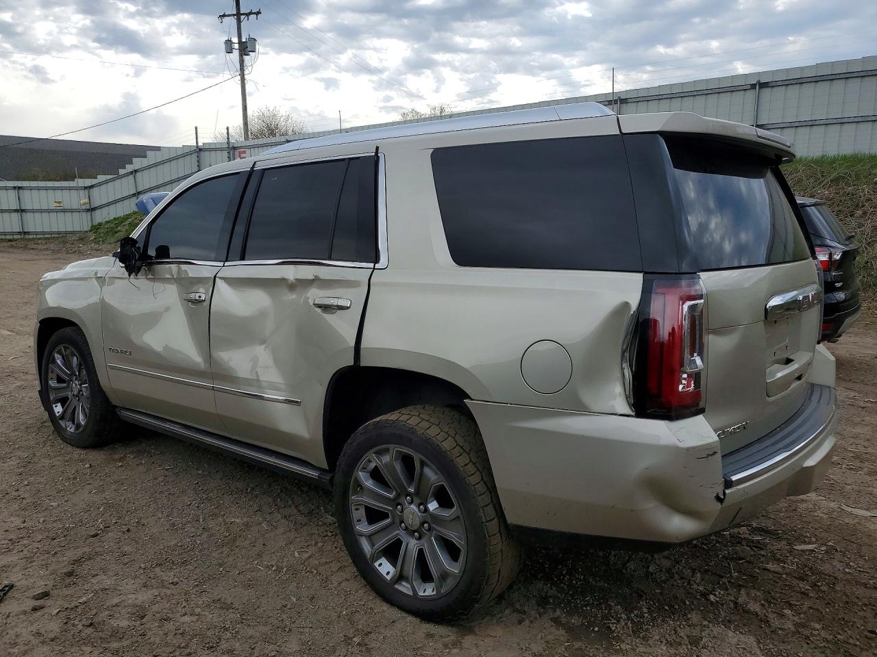 GMC Yukon Denali