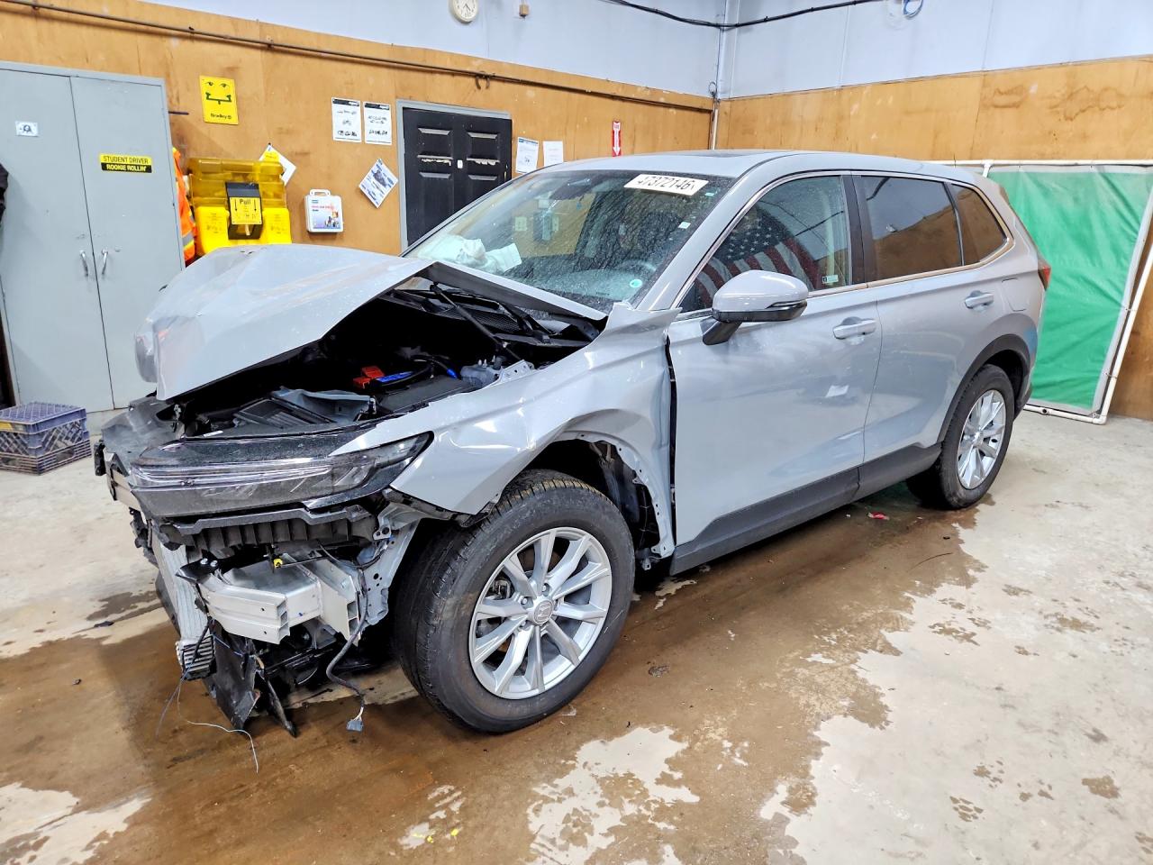 Salvage Honda Crv Image