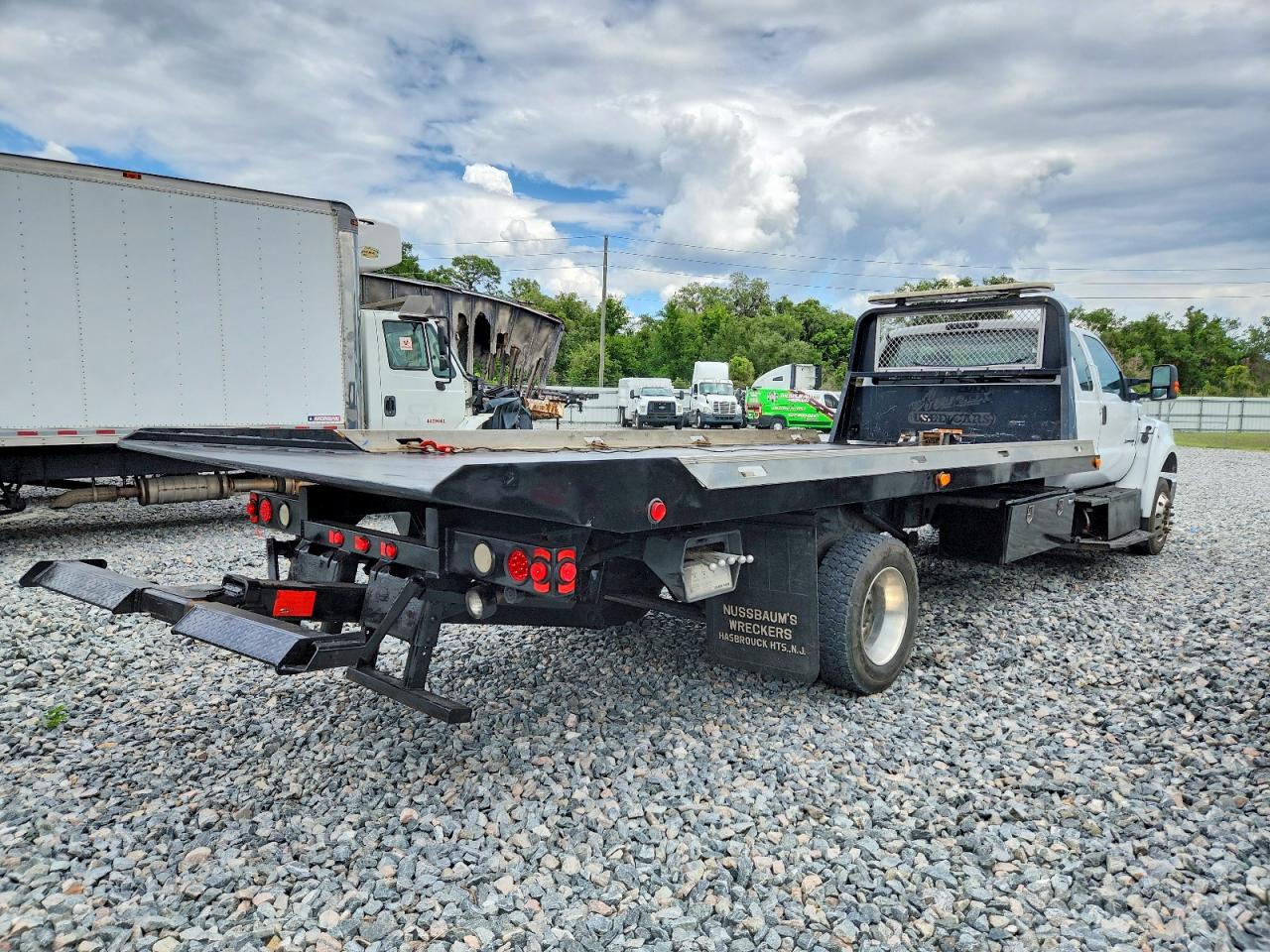Ford F-650 Super Duty