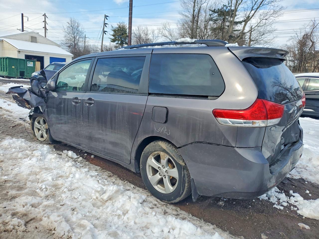 Toyota Sienna Le