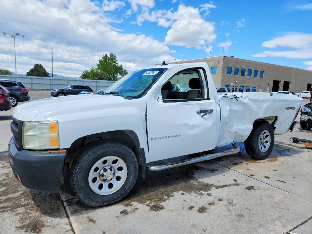 Salvage Chevrolet Silverado Image