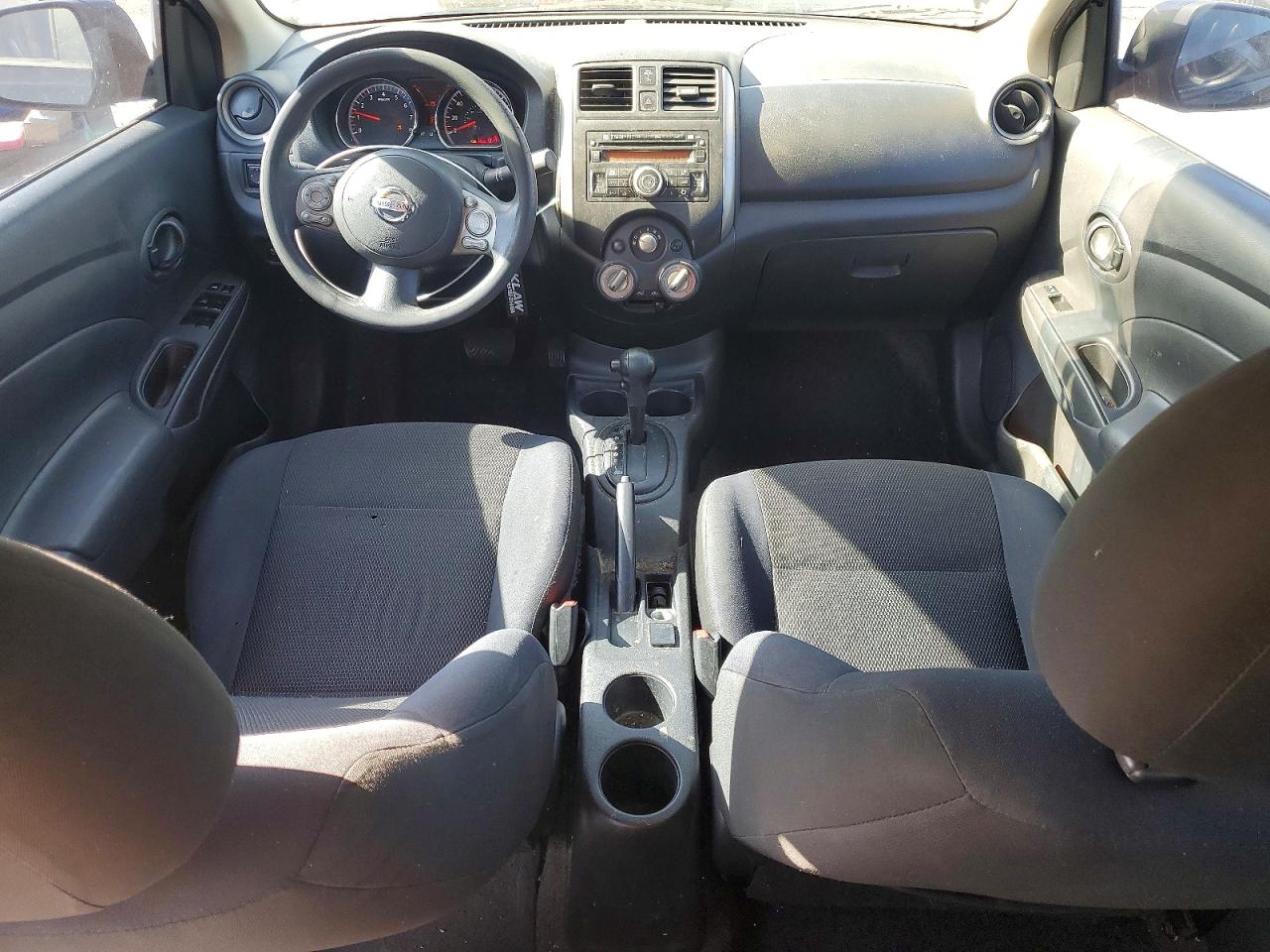 Nissan Versa 1.6 S