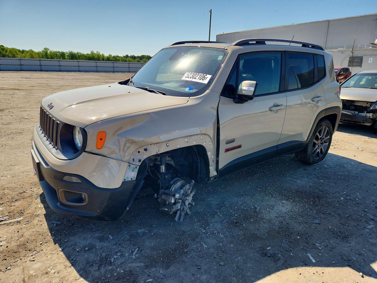 Salvage Jeep Renegade Image