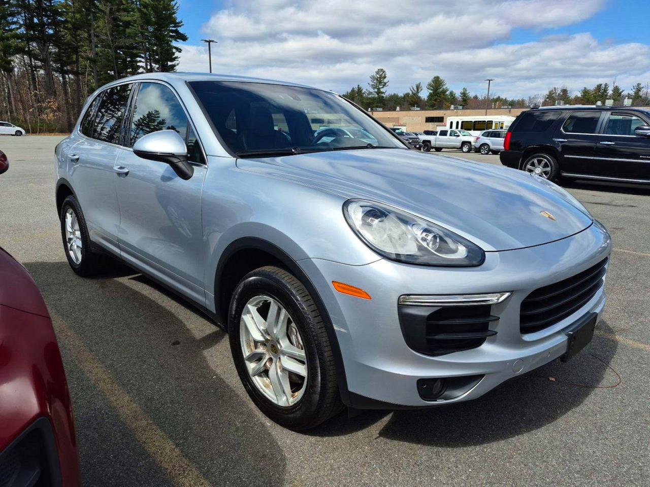 Salvage Porsche Cayenne Image