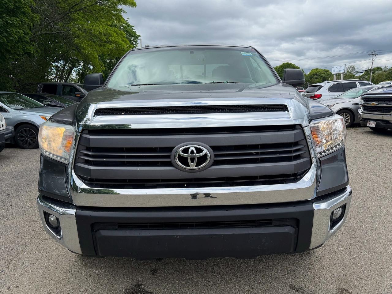 Toyota Tundra Sr5